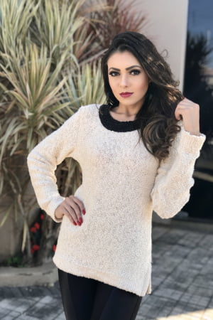 blusa dezzafio confecçionada no fio taiti corte básico ,mais com um diferençial bordados em pedrarias bem artesanal blusa dezzafio confecçionada no fio taiti corte básico ,mais com um diferençial bordados em pedrarias bem artesanal