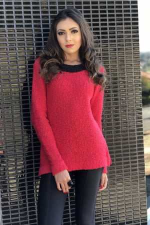 blusa dezzafio confecçionada no fio taiti bem cara de trico, corte básico ,mais com um diferençial bordados em pedrarias trabalho manual que tras uma sofisticação para o trico blusa dezzafio confecçionada no fio taiti bem cara de trico, corte básico ,mais com um diferençial bordados em pedrarias trabalho manual que tras uma sofisticação para o trico